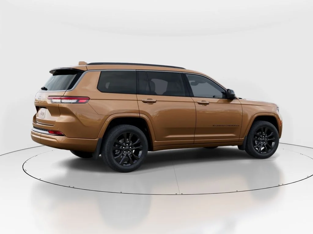New 2026 Copper Shino Metallic Clear-Coat Exterior Paint Jeep Limited Reserve image 4