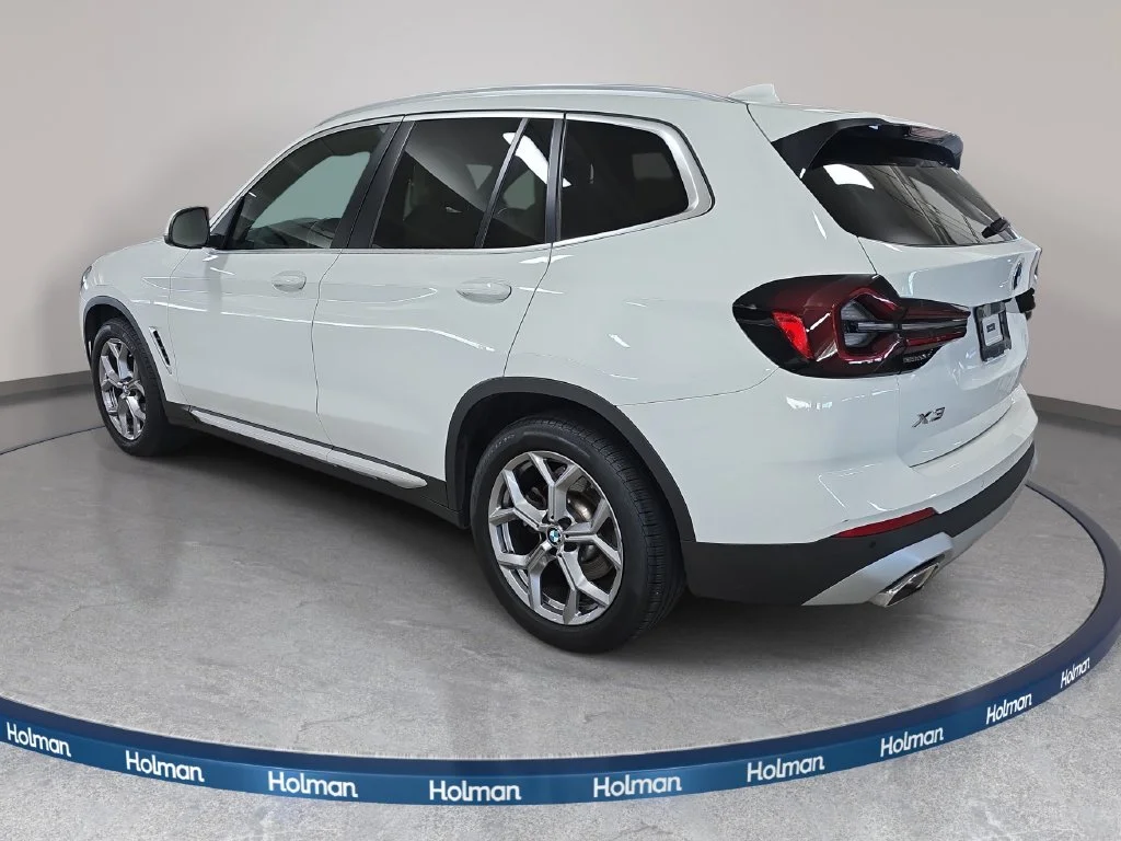 Used 2024 Alpine White BMW sDrive30i image 9
