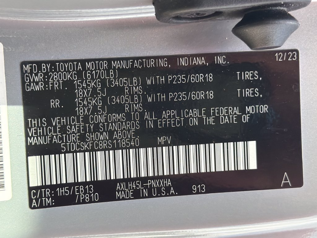 2024 Toyota Sienna Woodland Edition - Photo 32