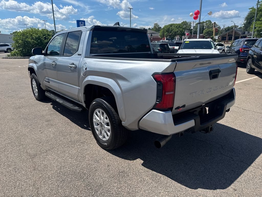 Used 2025 Silver Toyota SR5 image 5