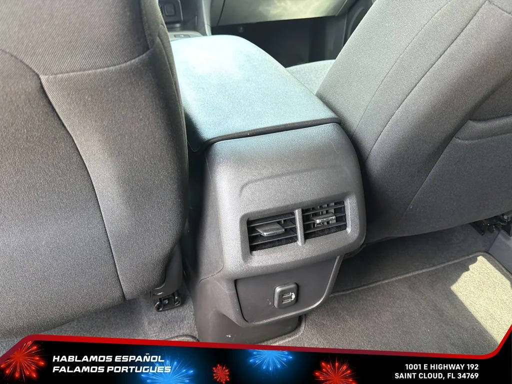 Used 2024 Summit White Chevrolet LT image 25