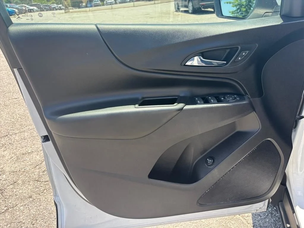 Used 2020 SUMMIT WHITE Chevrolet LT image 11