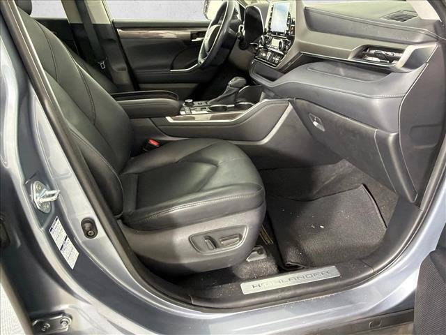Certified Used 2021 MOON DUST Toyota  image 15