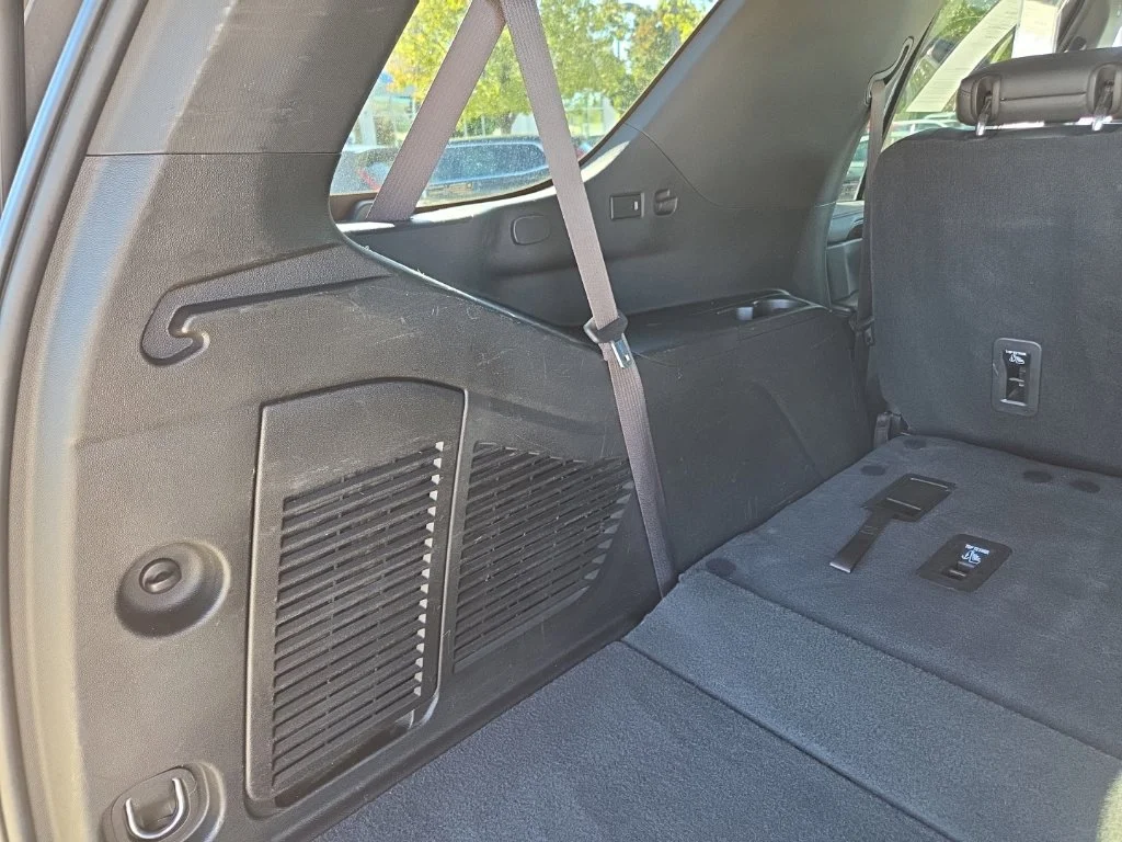 Used 2021 Gray Chevrolet Z71 image 20