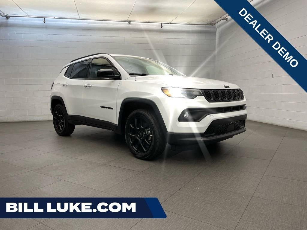 New 2026 Bright White Clear-Coat Exterior Paint Jeep Latitude image 1