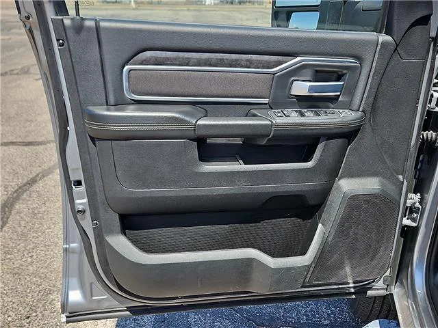 Used 2024 Billet Silver Metallic Clearcoat RAM Big Horn 4x4 Crew Cab 8 ft. box 169.5 in. WB image 10
