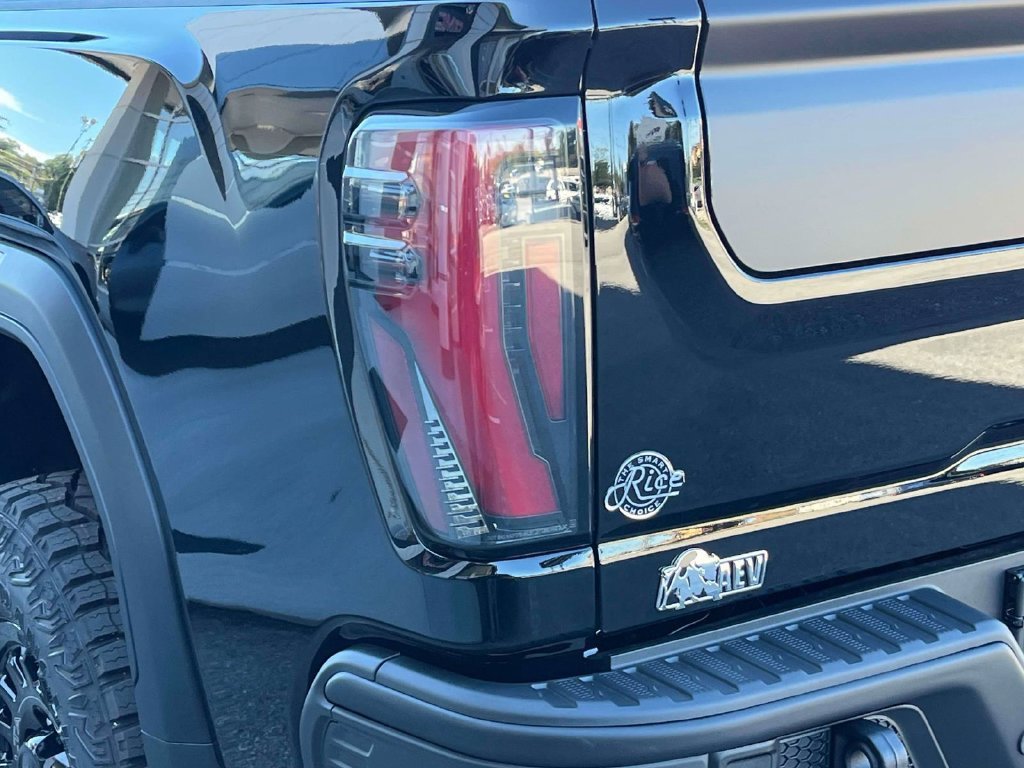 2026 GMC Sierra 2500HD AT4X - Photo 10