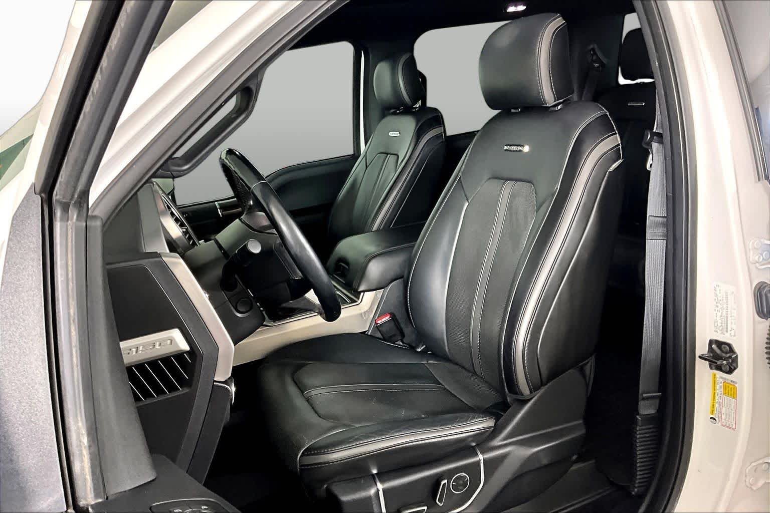 Used 2017 White Platinum Metallic Tri-Coat Ford Platinum image 8