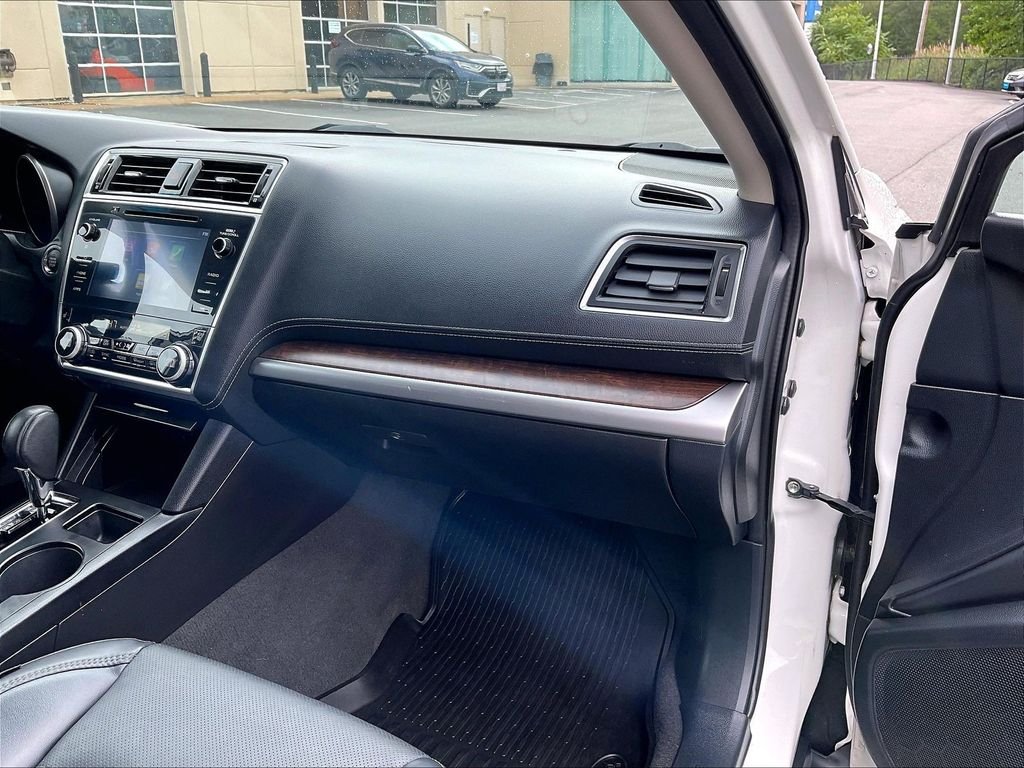 Used 2018 Crystal White Pearl Subaru 2.5i image 13