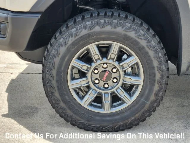 2026 GMC Sierra 1500 AT4X - Photo 7