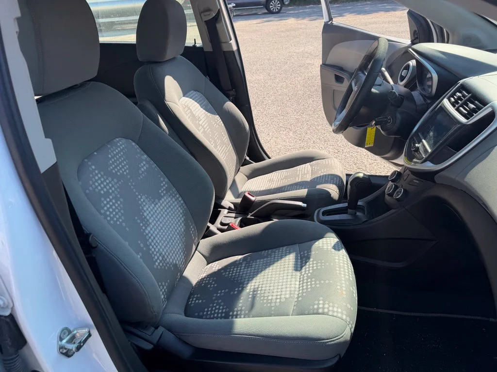 Used 2017 White Chevrolet LT image 14