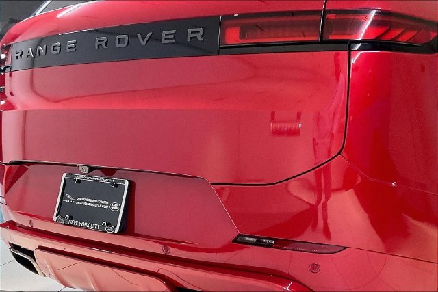 Used 2024 Red Land Rover Dynamic SE image 7