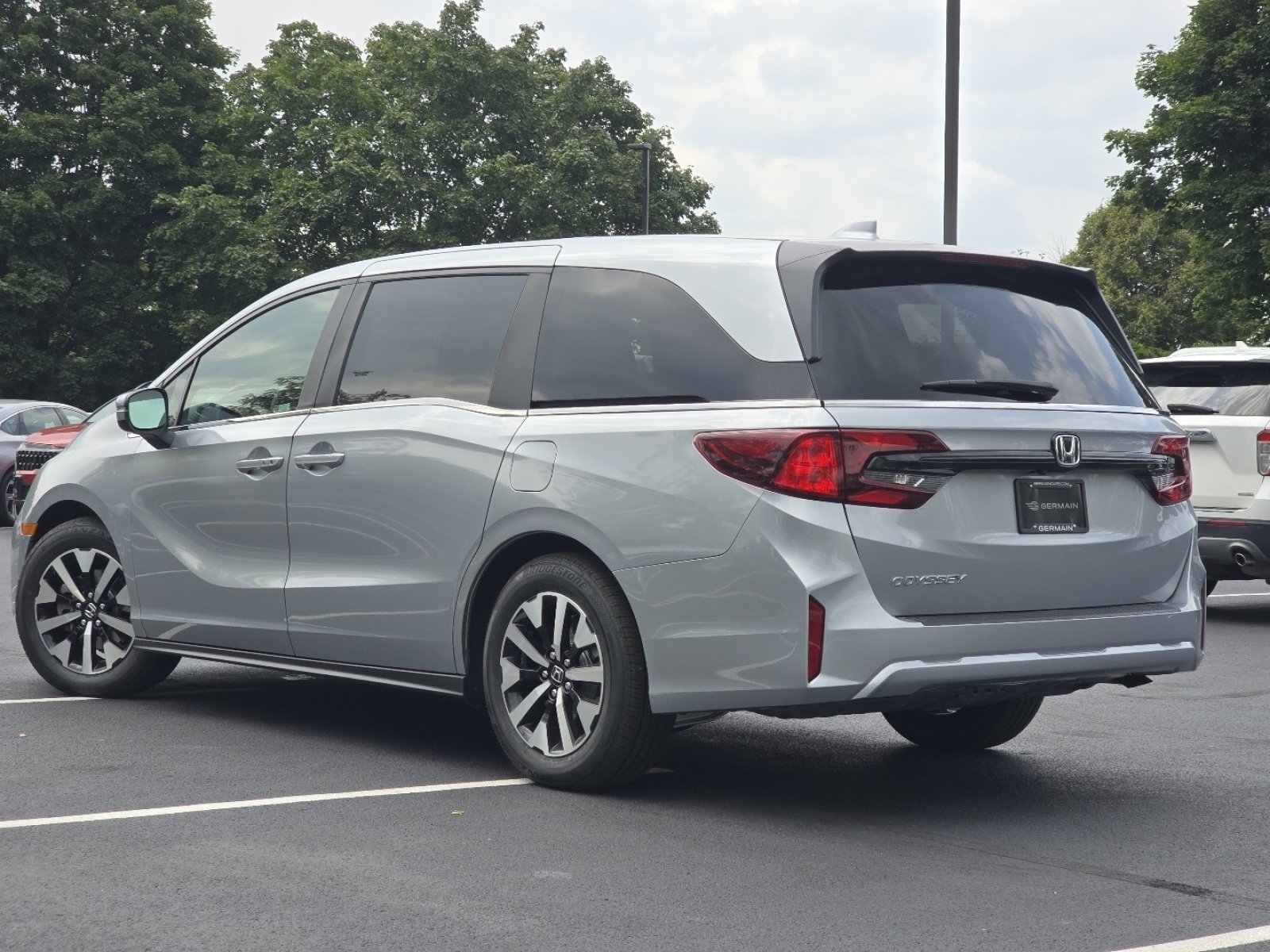 New 2026 Solar Silver Metallic Honda EX-L image 15