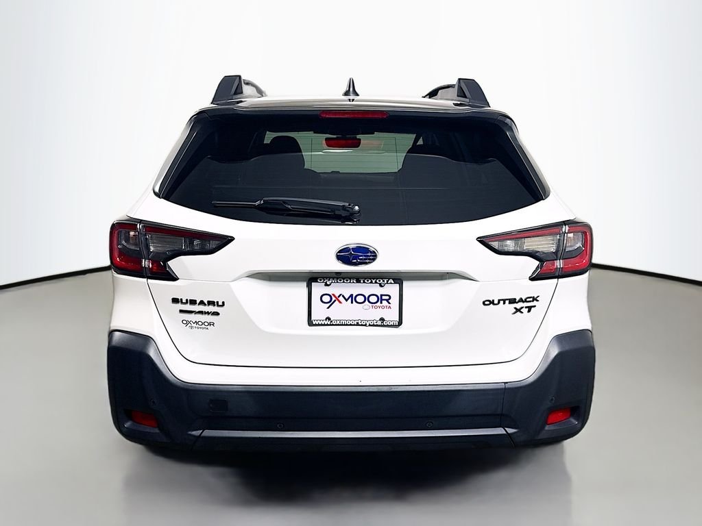 Used 2024 Crystal White Pearl Subaru Onyx Edition XT image 6