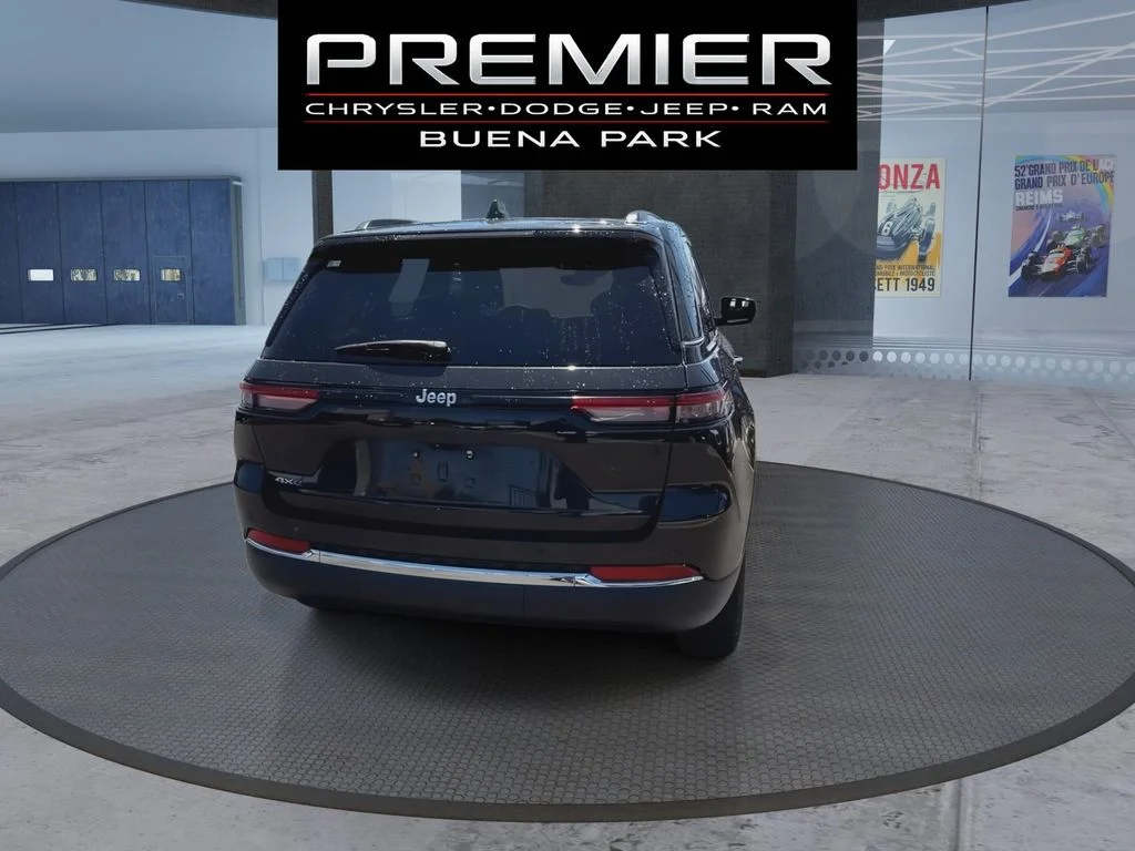 Used 2024 Brown Jeep 4xe image 7