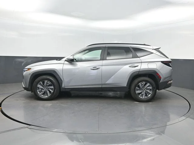 Used 2022 Silver Hyundai Blue image 2