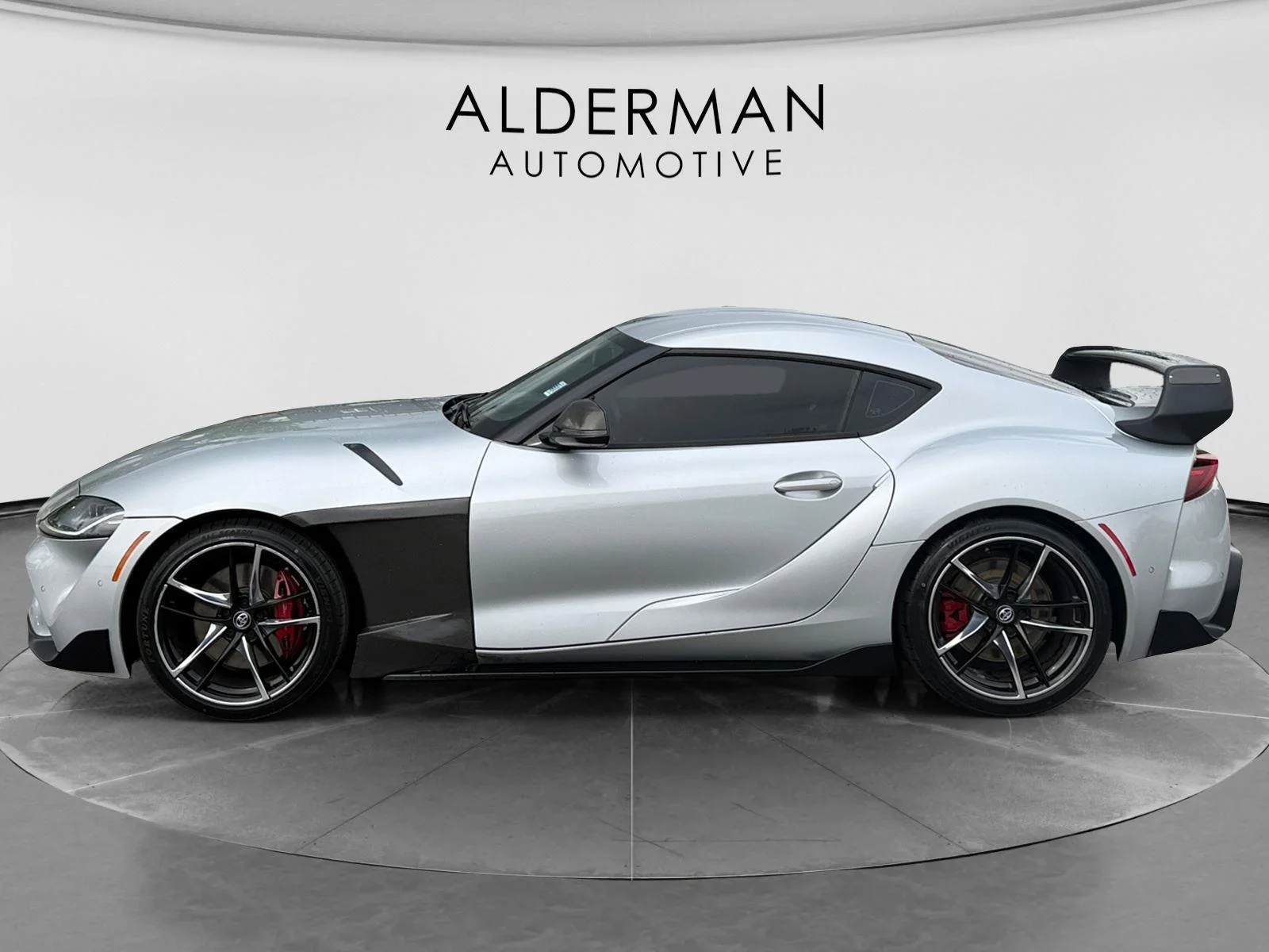 Used 2021  Toyota 3.0 Premium image 2