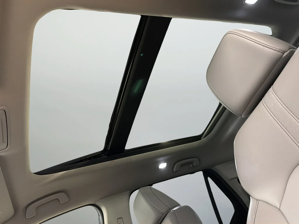 Used 2025 Blue Honda Touring image 18