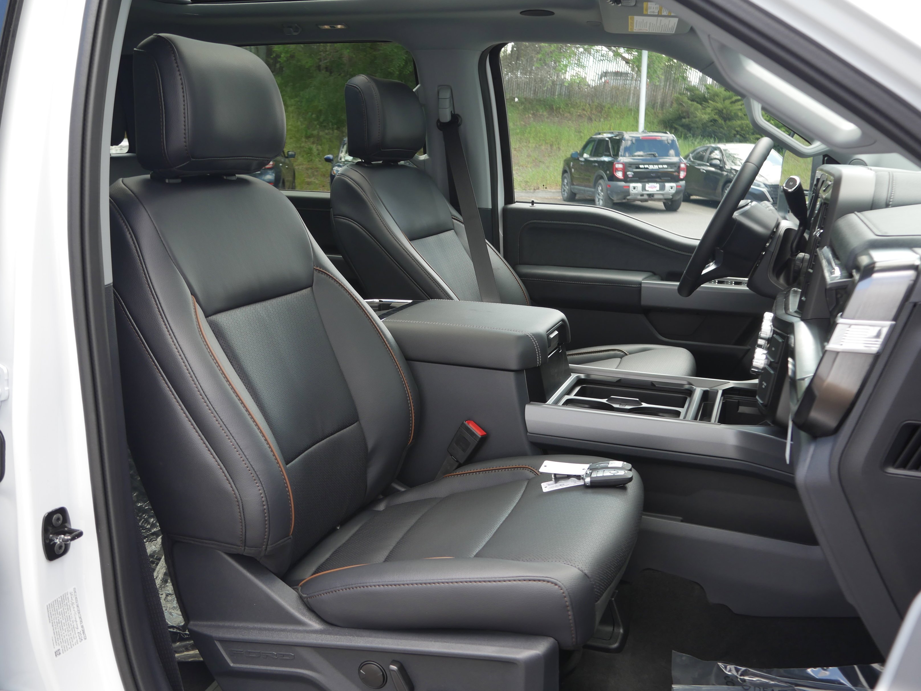 New 2026 Oxford White Ford F-350® Lariat® image 33