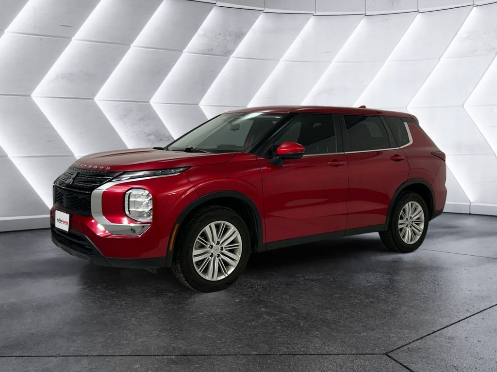 Used 2024 Red Mitsubishi ES image 3