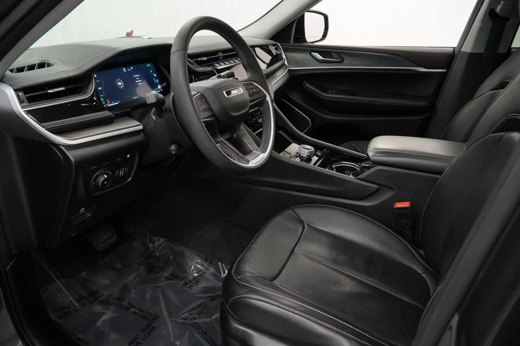 Certified Used 2022 Gray Jeep 4xe image 18