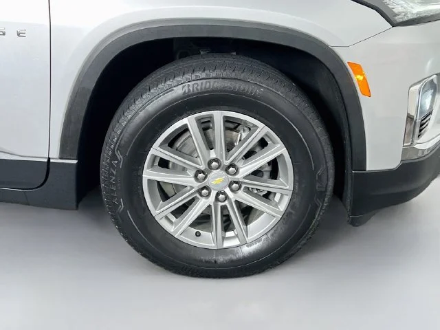 Used 2022 Silver Chevrolet 1LT image 38