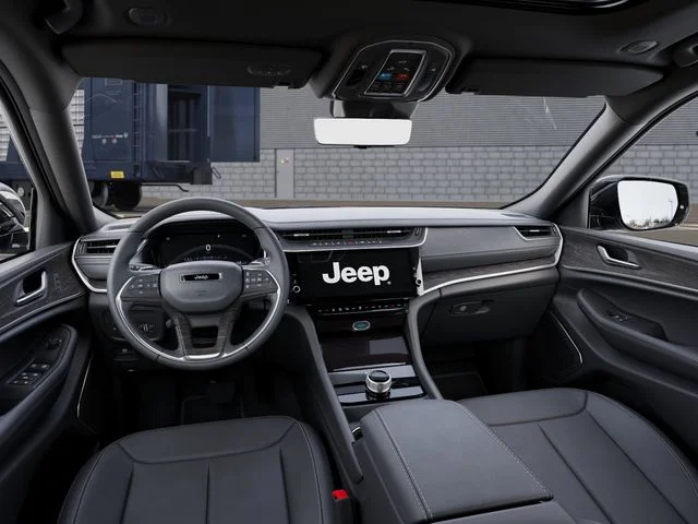 New 2026 Silver Zynith Exterior Paint Jeep Limited image 15
