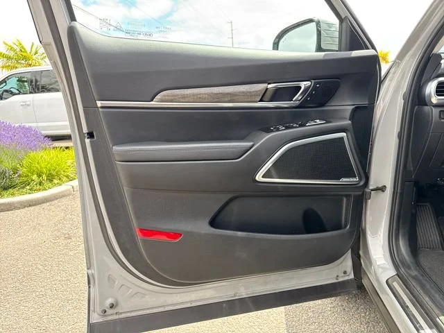 Used 2021 Wolf Gray Kia SX image 16