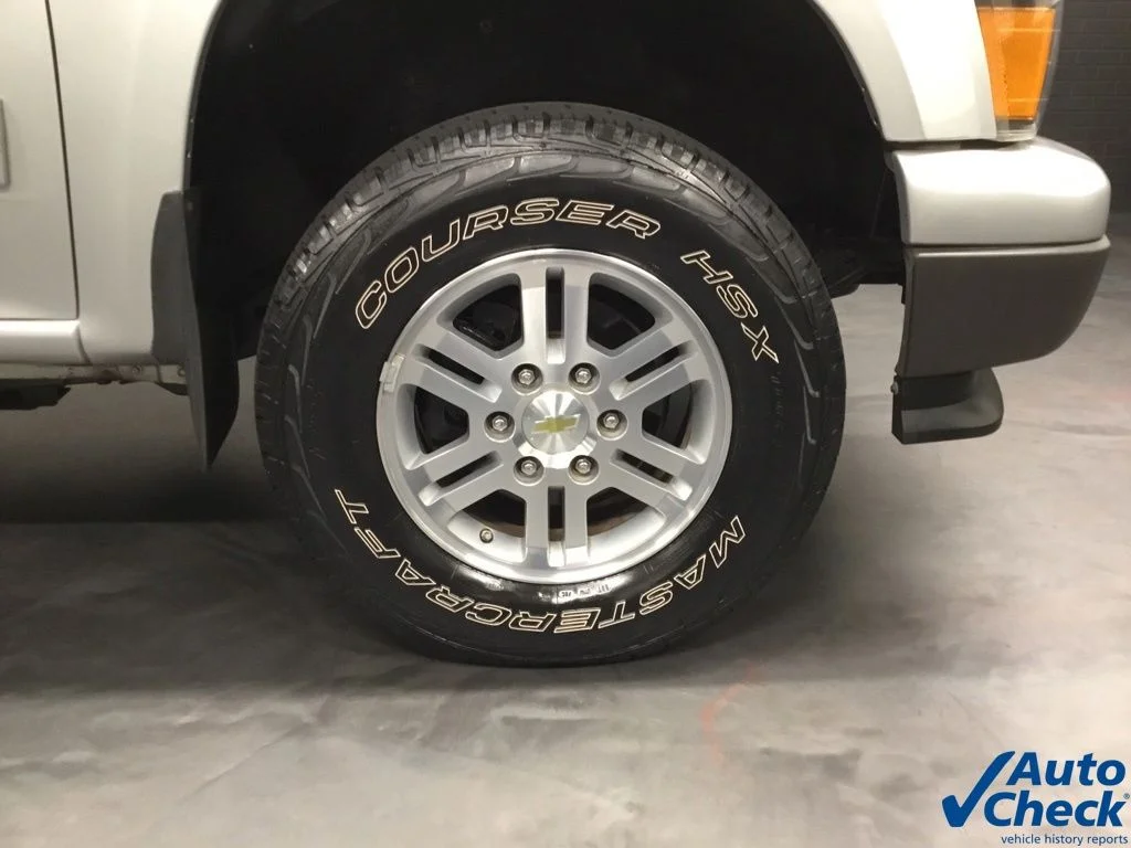 Used 2012 Silver Chevrolet 1LT image 18