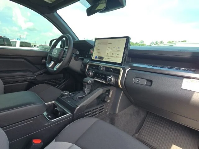 Used 2025  Toyota  image 20