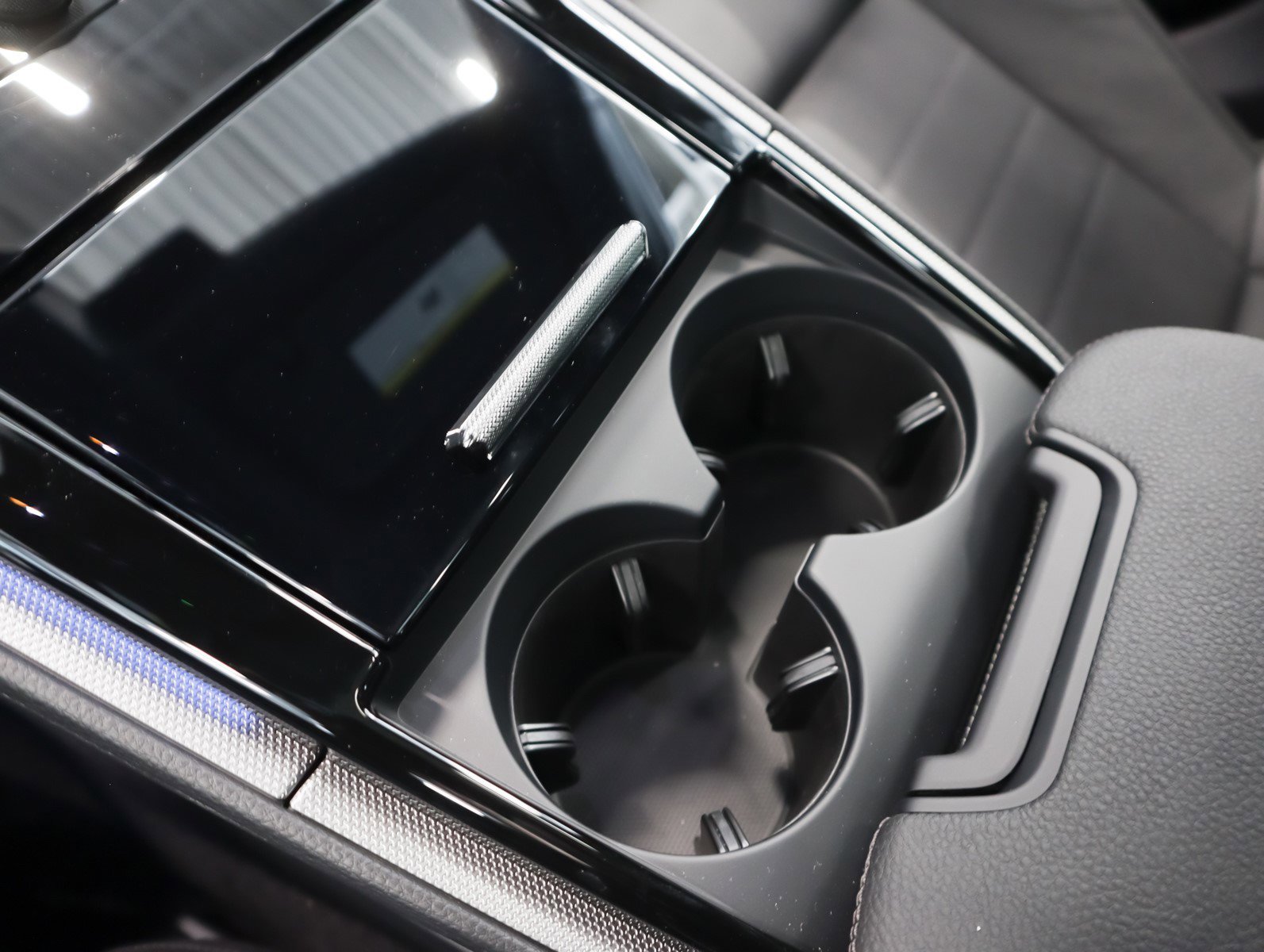 2026 Porsche Panamera Base - Photo 17