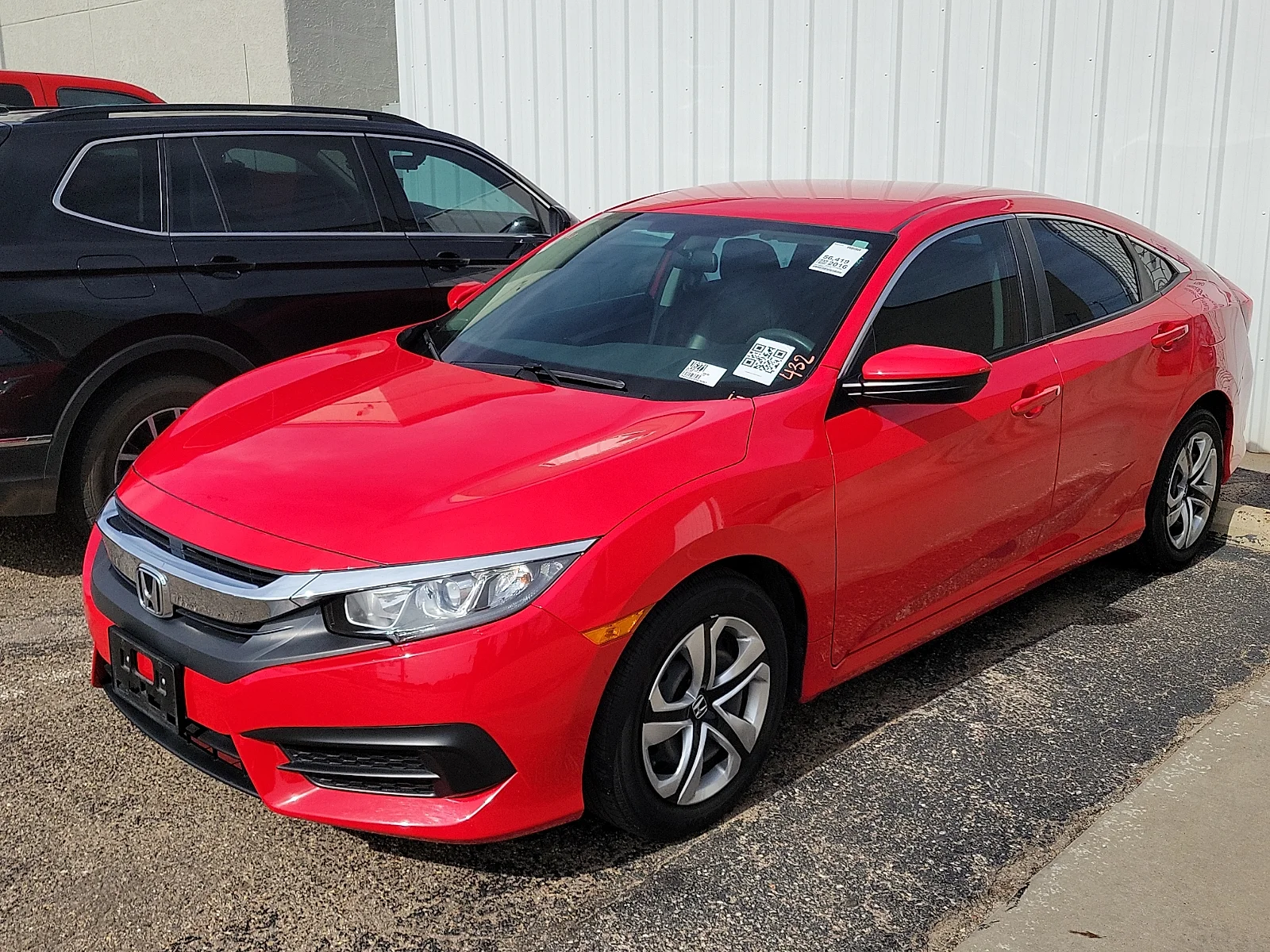 Used 2016  Honda LX image 4
