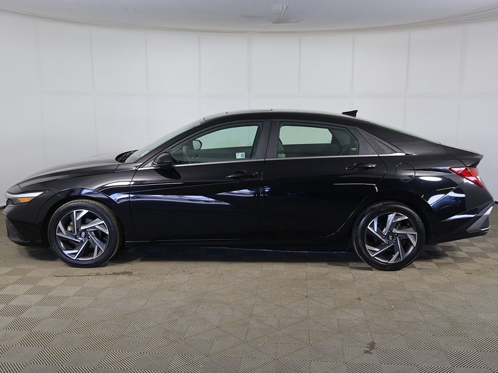 2024 Hyundai Elantra SEL - Photo 14