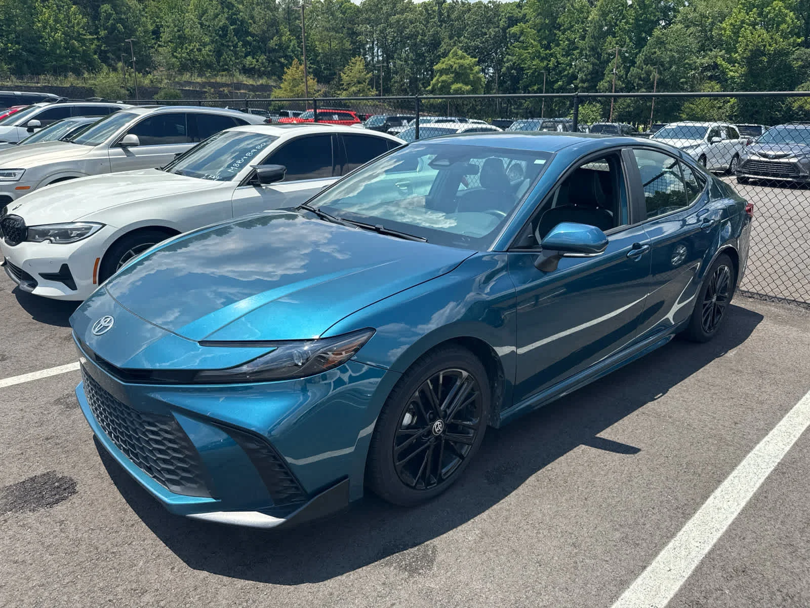 Used 2025 Ocean Gem Toyota SE image 8