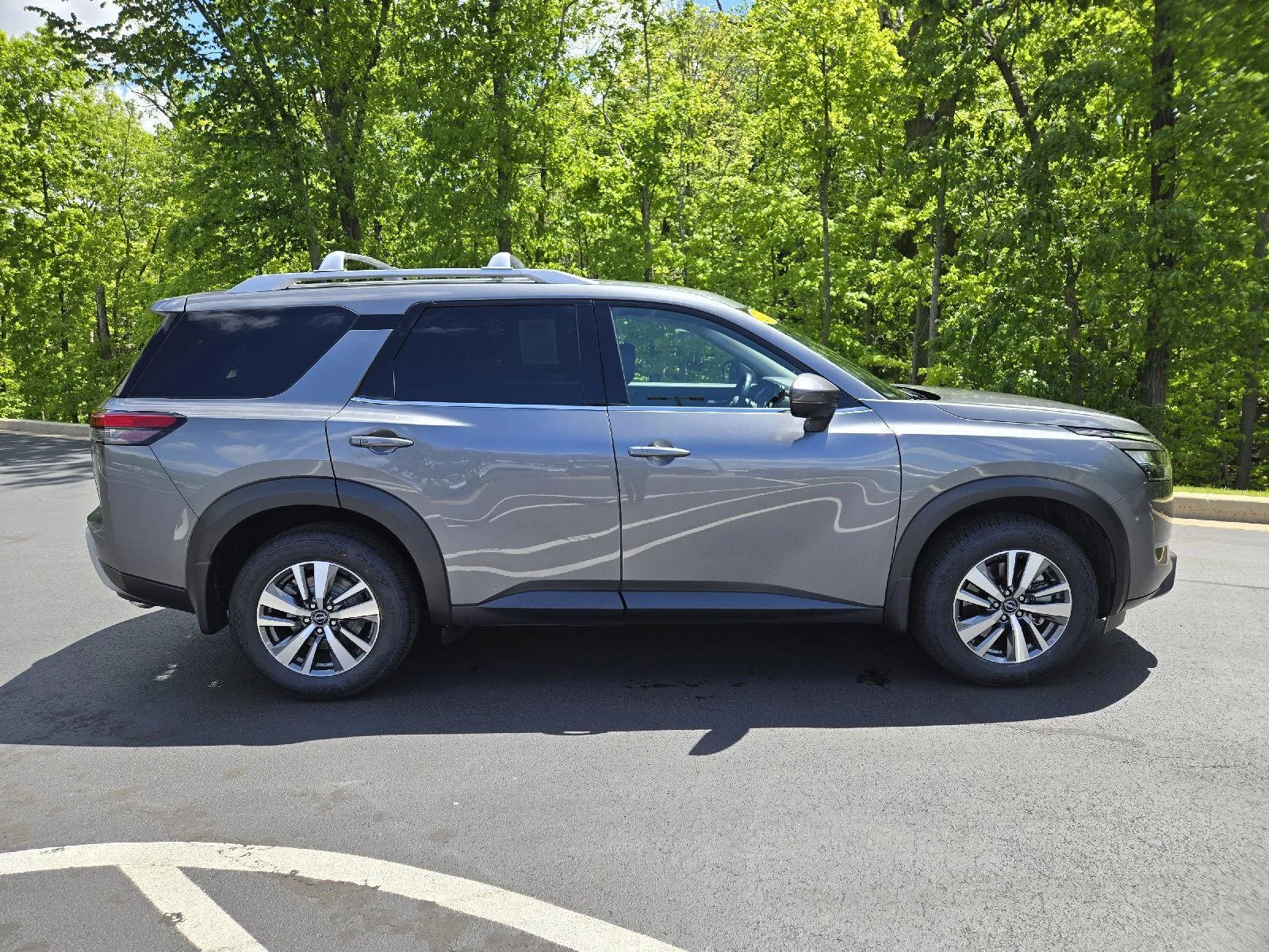 Used 2025 Gun Metallic Nissan SL image 2