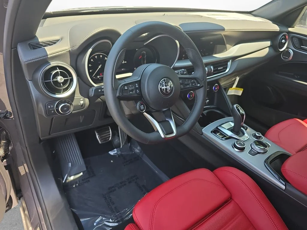 2026 Alfa Romeo Stelvio Base - Photo 16