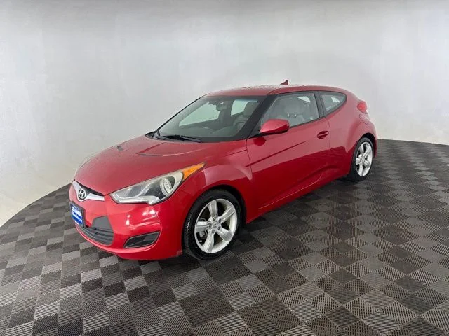 Used 2014 Red Hyundai Base image 4