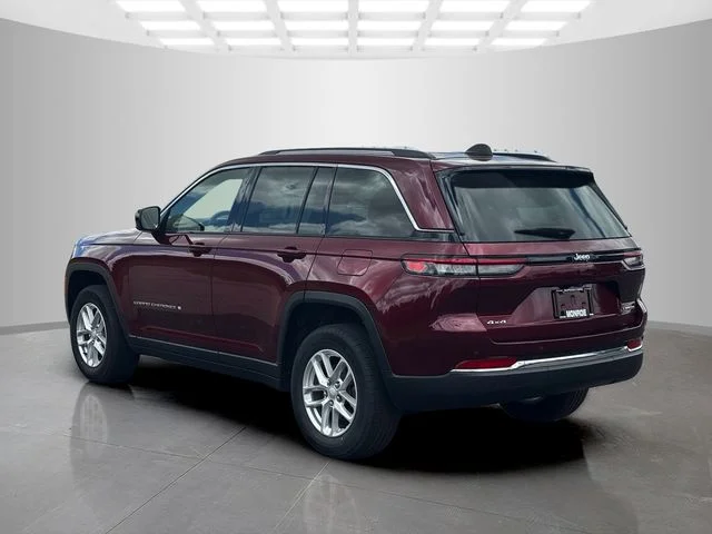 Certified Used 2023 Red Jeep Laredo image 5