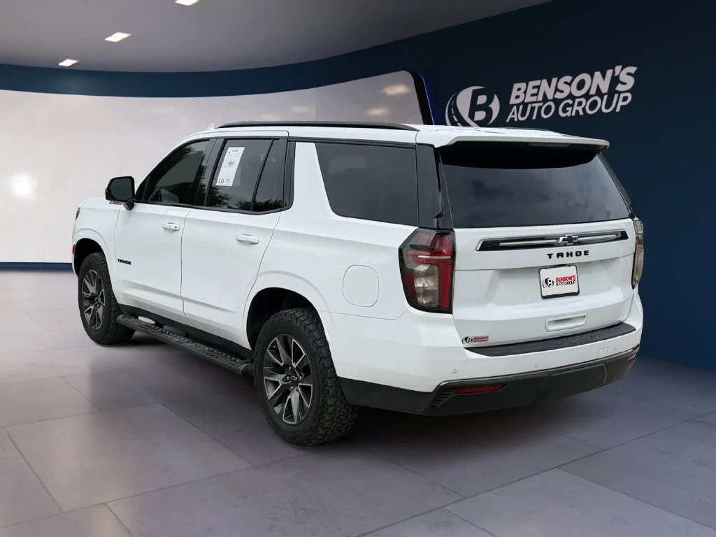 Used 2022 White Chevrolet Z71 image 3