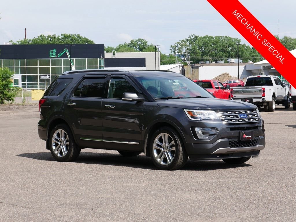 Used 2016 Gray Ford Limited image 1