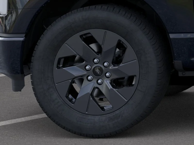 2025 Ford F-150 Lightning Flash - Photo 19