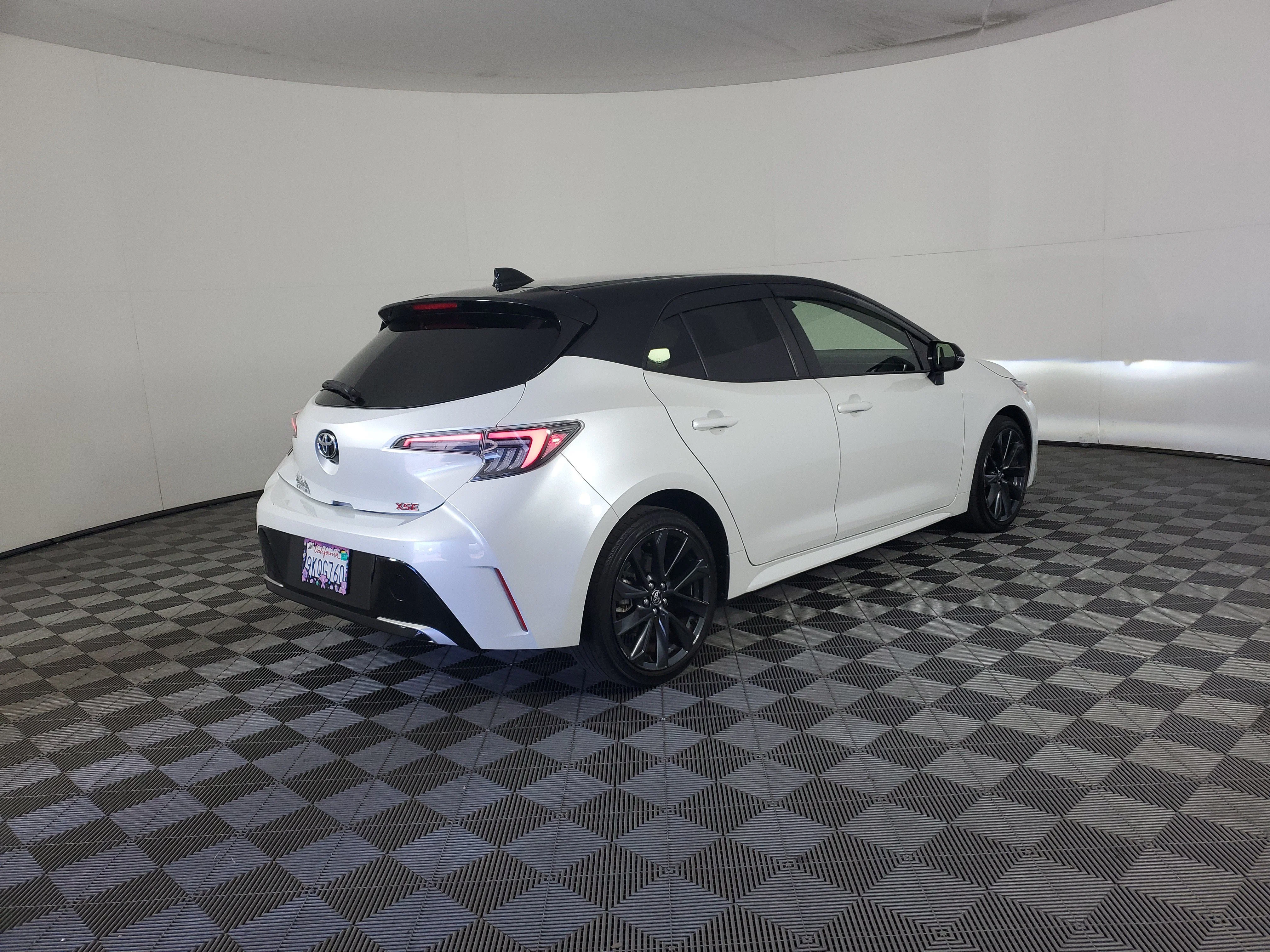 Used 2024 Wind Chill Pearl/Midnight Black Metallic Toyota XSE image 4