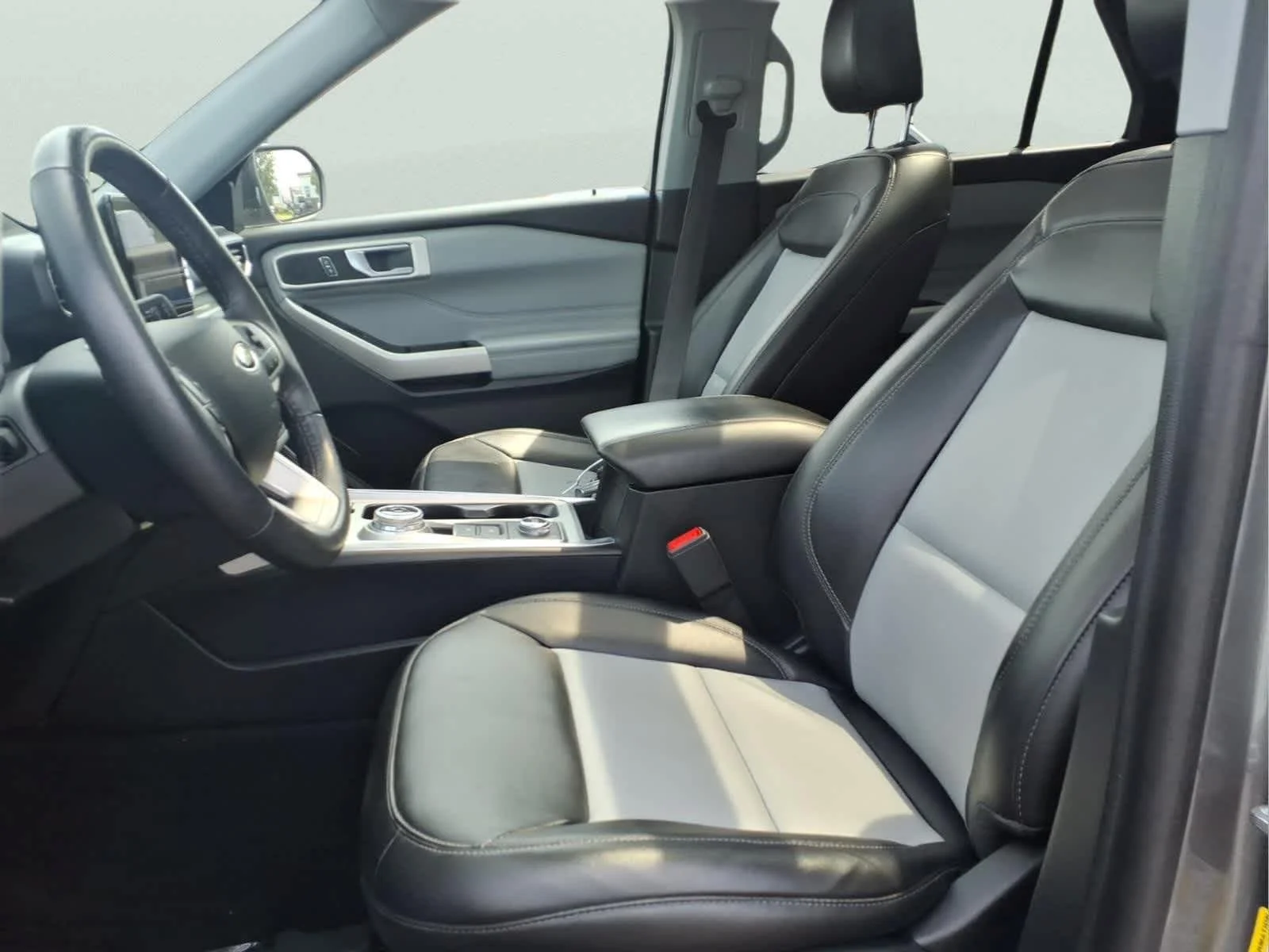 Used 2022 Carbonized Gray Metallic Ford XLT image 15