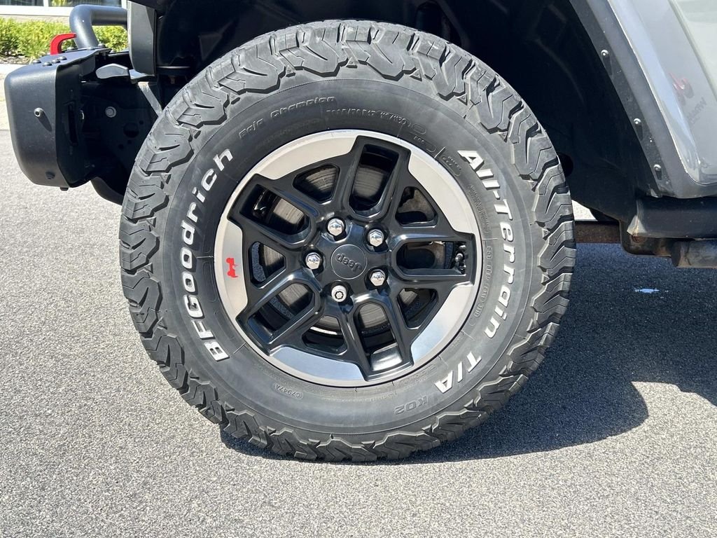 Used 2018 Gray Jeep Unlimited Rubicon image 9