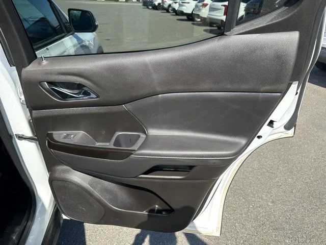 Used 2021 White GMC AT4 image 12