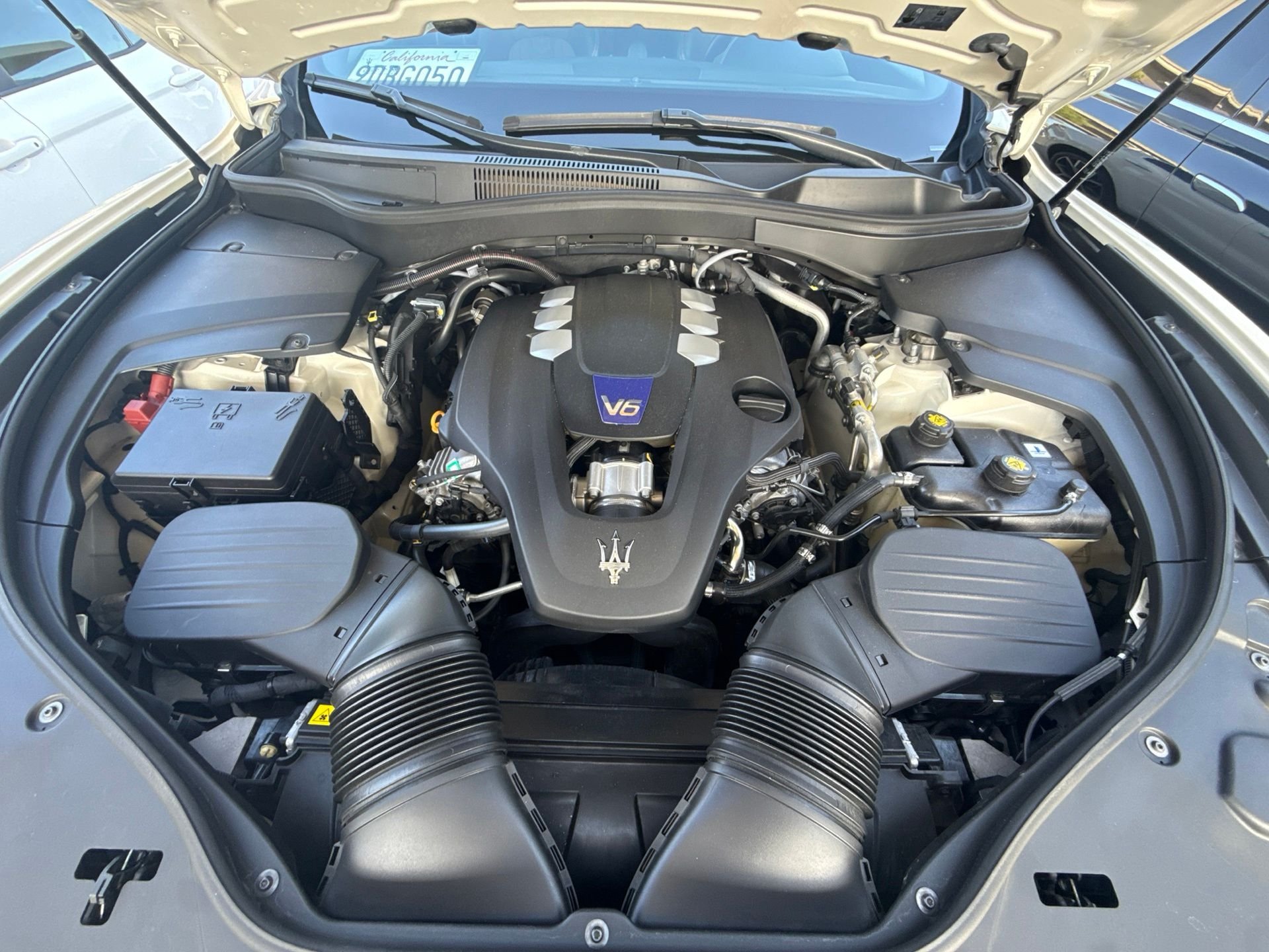 Used 2018  Maserati S GranLusso image 7