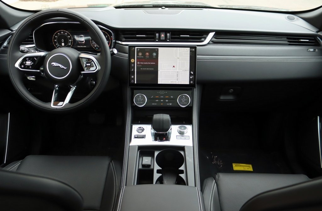 2026 JAGUAR F-PACE - Image 9