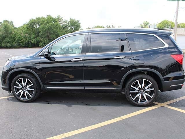 Used 2019 Crystal Black Pearl Honda Elite image 7