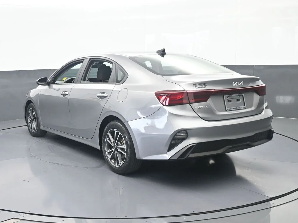 Used 2024 Steel Gray Kia LXS image 4