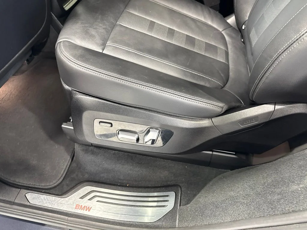 Used 2020 Gray BMW xDrive40i image 14